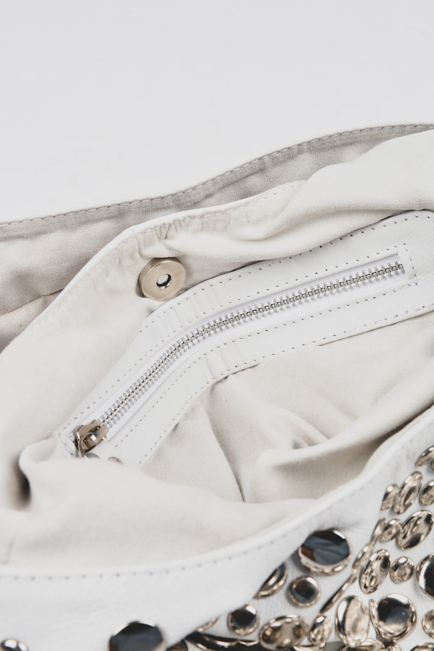 Mia Leather Bag by Retagit