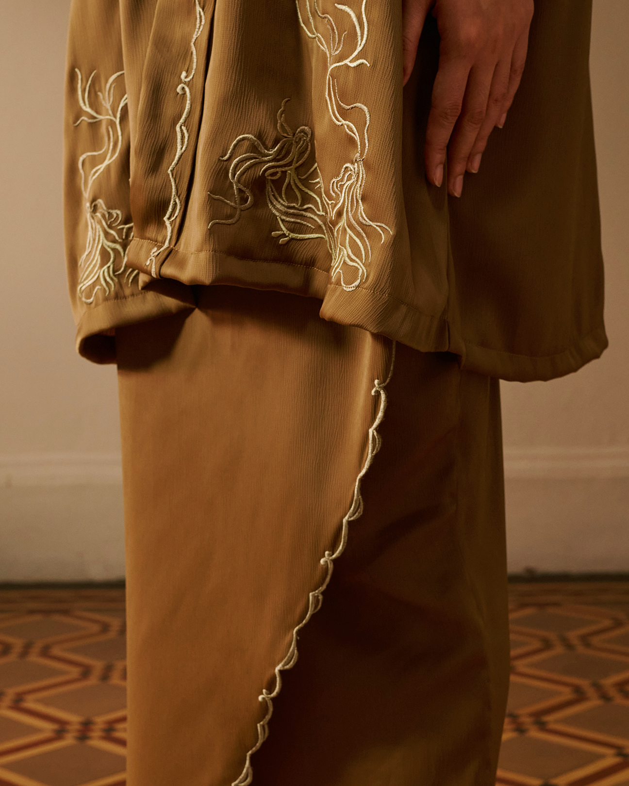 Melora Set in Brown