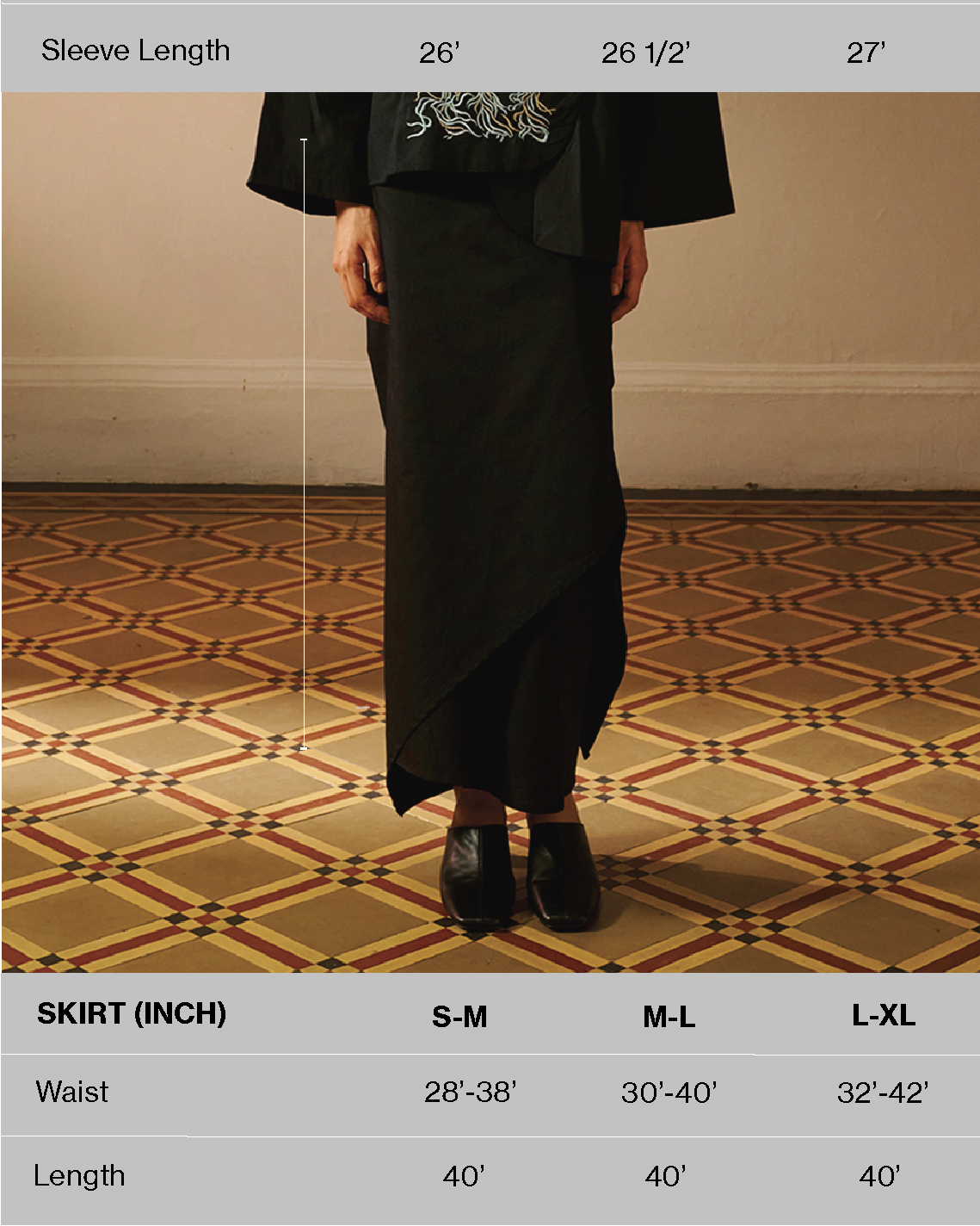 Laras Set in Black