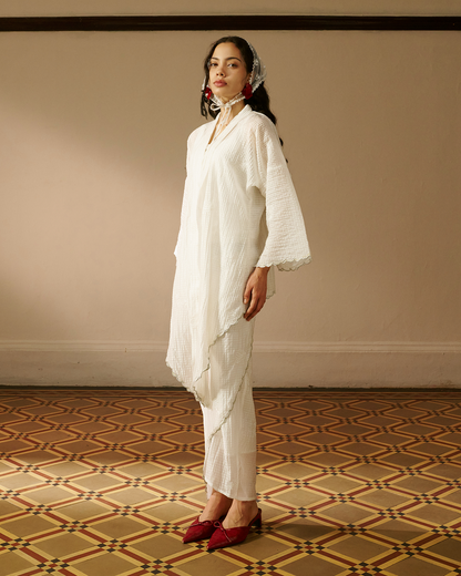 Seruni Set in White